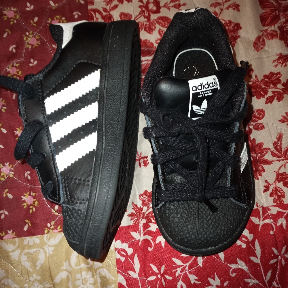 Adidas shoes size 7